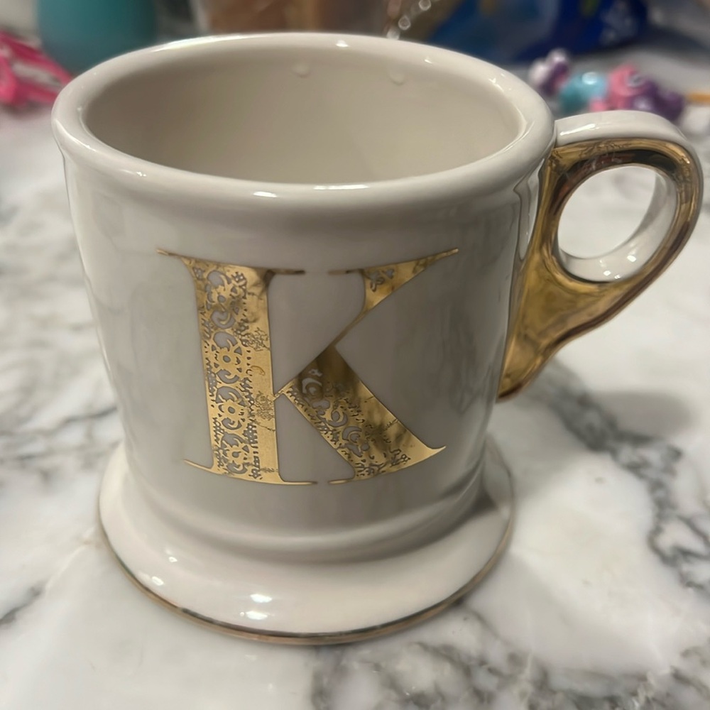 $13 ADD ON Anthropologie Monogram Letter K Mug Coffee Cup with‎ Gold Trim